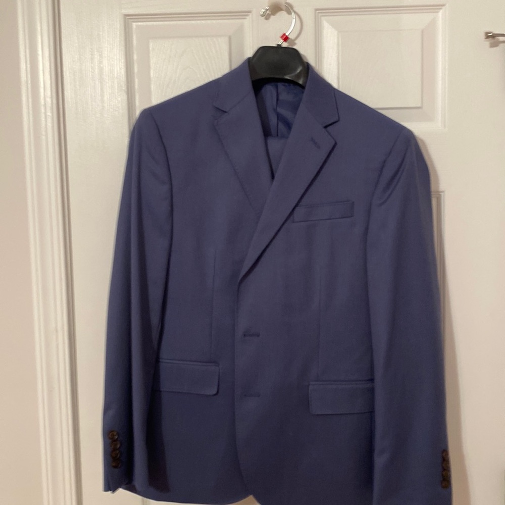 J ferrar slim fit suit pants included. 40 short blazer, pants 32/30